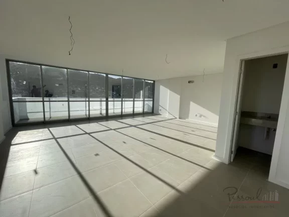 Imagem LINDA SALA COMERCIAL COM VISTA PARA O MAR! Prédio novo, moderno e muito bem localizado! Fácil aces...