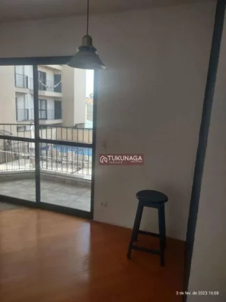 Imagem Aconchegante Apartamento com sacada, carpete de madeira nos 2 dormitórios e na sala, à venda, 65 m² por R$ 390.000 - Vila Rosália - Guarulhos/SP