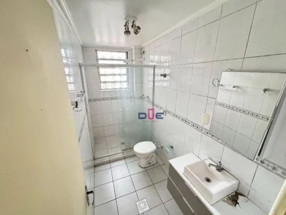 Imagem Apartamento de frente no 1º andar em predinho com 2 dormitórios à venda, 60 m² por R$ 318.000 - Campo Grande - Santos/SP