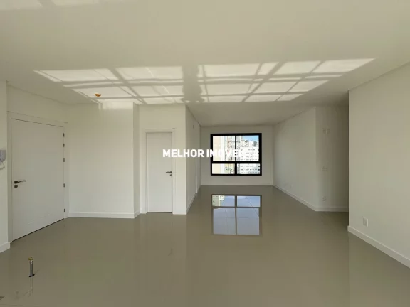 Imagem Apartamento à venda com 3 suítes no centro Sul de Balneário Camboriú - SC