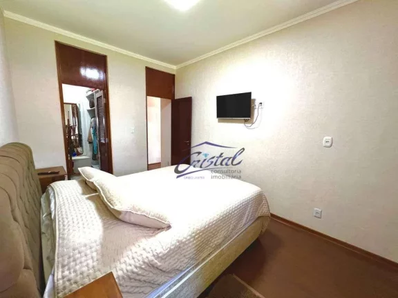 Imagem Casa com 6 quartos (3 suítes) à venda, 619 m² - Chácara das Paineiras - Granja Viana - Carapicuíba/SP