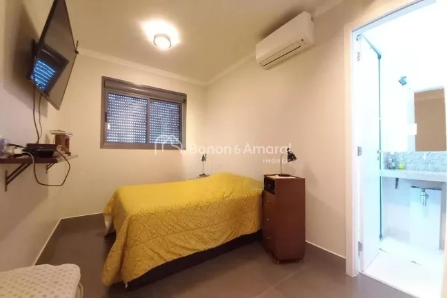 Imagem Este apartamento de 3 dormitórios, sendo 1 suíte, e 3 banheiros oferece conforto e praticidade par...