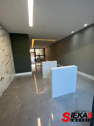 Imagem Venha conhecer o seu novo lar no coração do Tatuapé! Este belíssimo sobrado de alto padrão oferece todo o conforto e sofisticação que você merece.
