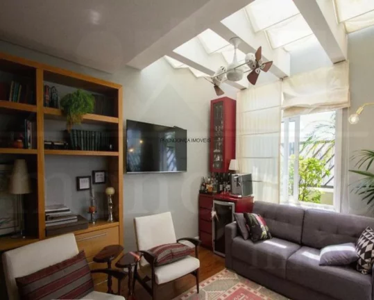 Imagem Cobertura Duplex bem localizada na . Piso inferior: Hall de entrada, living para 2 ambientes, 2 dorm...