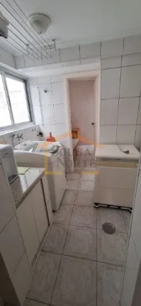 Imagem Apartamento 80m², 2 dormitórios com armários embutidos, 2 banheiros, sendo 1 de serviço, cozinha...