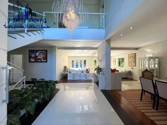 Imagem Linda casa no Miolo Granja. 5 suítes, piscina, gourmet, quadra tênis!