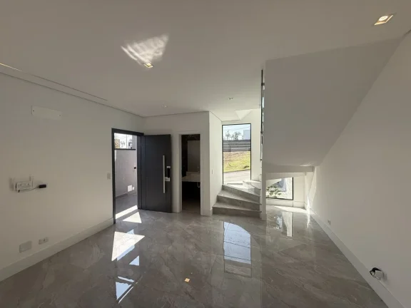 Imagem Casa no Nova Jaguarí com 3 Suítes, Piscina e Hidro-massagem.