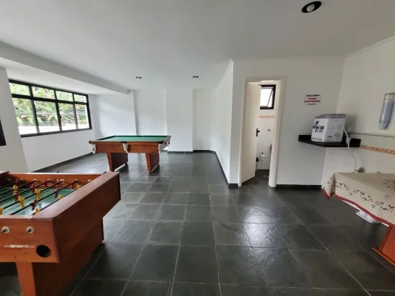 Imagem TOMBO - LOCALIZAÇÃO PRIVILEGIADA, APTO ESPAÇOSO, CLARO E AREJADO, LAZER C/ PISCINA, CHURRASQUEIRA, SALÃO DE FESTAS/JOGOS, GARAGEM NO PRÉDIO.