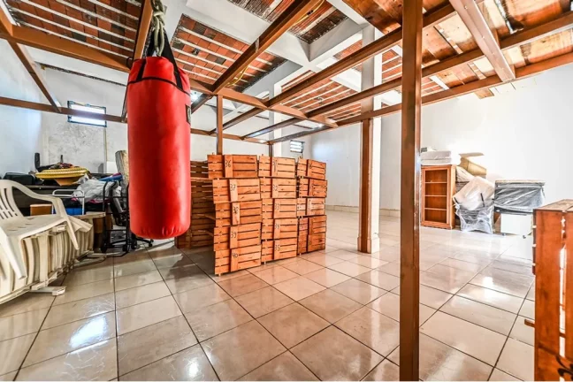 Imagem Casa à venda em Porto Alegre, Agronomia, com 2 quartos, 220m²