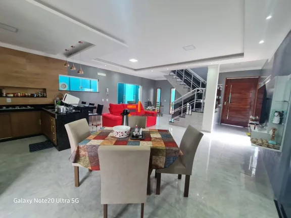 Imagem Imperdível! Casa à venda em Salinópolis-PA, 4 quartos, 4 suítes, 3 salas, 6 banheiros, 2 vagas de garagem, 272 m². Confira já!
