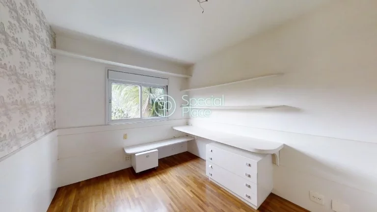 Imagem Apartamento com 220m² na Granja Julieta voltado para a Hípica de Santo Amaro. Amplo living com var...