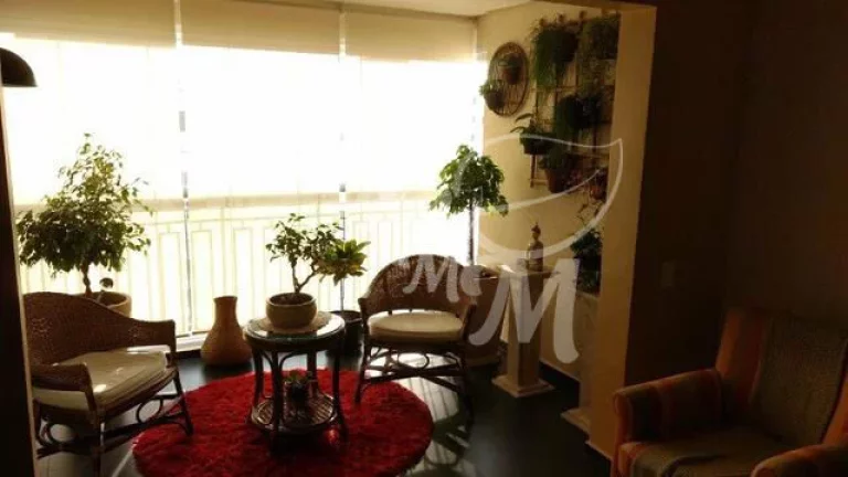 Imagem Apartamento impecável em andar alto