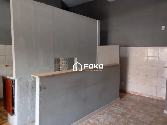 Imagem Salão de esquina no JD Adriana para alugar, 30 m² por R$ 2.087/mês