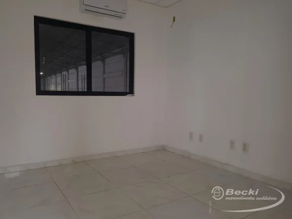 Imagem Galpão 1.500m² com Doca para Alugar em Joinville – Becki