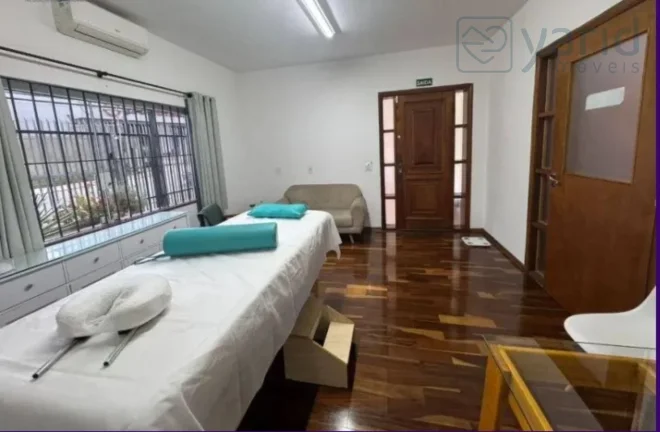 Imagem Imperdível Casa Comercial à Venda em Jundiaí-SP, no Jardim Petrópolis! 3 Quartos, 1 Suíte, 2 Salas, 2 Banheiros e 221 m².