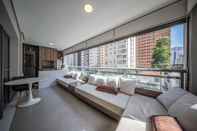 Imagem Espetacular Apartamento Mobiliado 147M² nunca habitado - 3 Dorms, 3 Suítes.