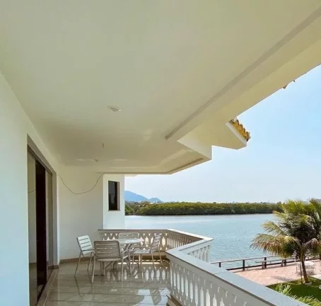 Imagem Belíssima Casa Duplex no Canal de Guarapari