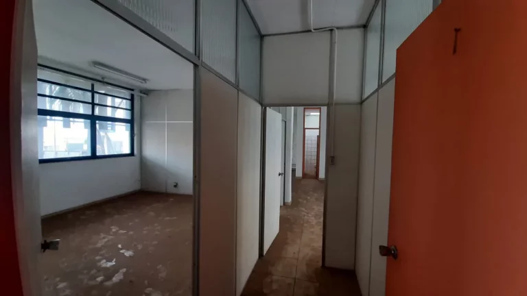 Imagem ALUGA-SE SALÃO COMERCIAL NA AVENIDA FUAD ASSEF MALUF