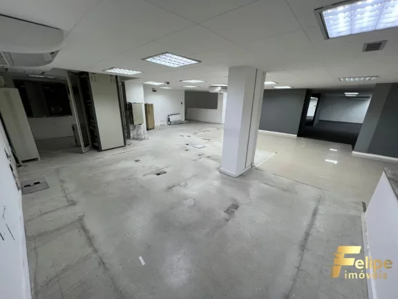 Imagem ACEITA PROPOSTAS - OPORTUNIDADE ÚNICA PARA INVESTIR NO SEU NEGÓCIO - LOJA COM 600M² TOTALMENTE CLIMATIZADA na RETA DA PENHA - VITÓRIA!