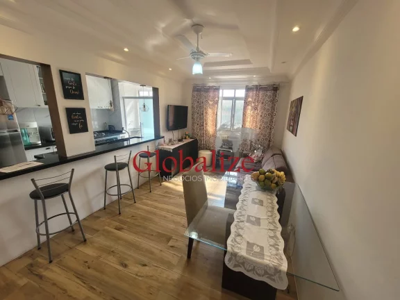 Imagem APARTAMENTO 02 DORMITÓRIOS, R$415.000,00, TODO REFORMADO, COZINHA AMERICANA, PRÓXIMO À PRAIA, 01 VAGA DE GARAGEM SUFICIENTE
