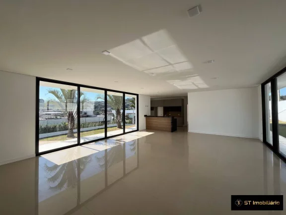 Imagem Casa à Venda em Atibaia c/ 3 Suítes - Condomínio Fechado Recanto Tranquilo!