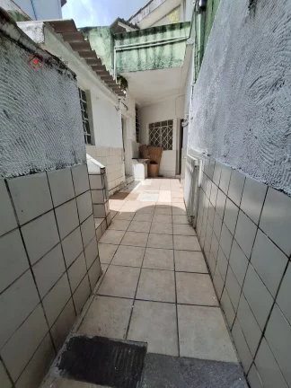 Imagem Casa t?(C)rrea para alugar a 400 metros do Metrô Vila Prudente. 2 dormitóorios + quartinho para escritório.