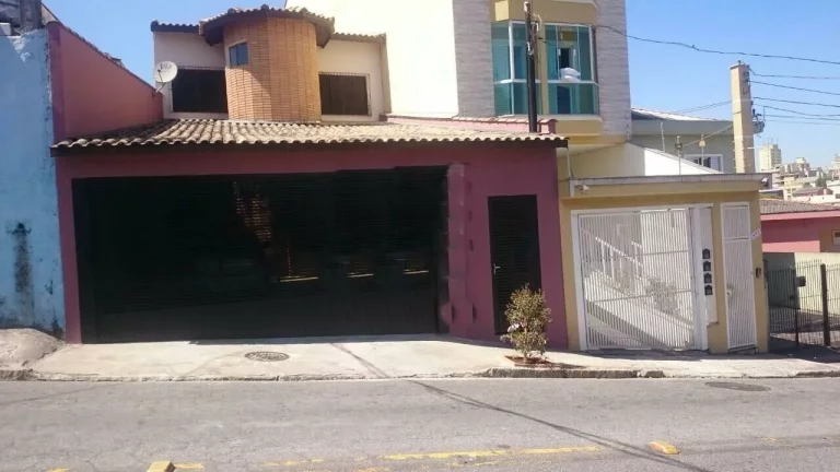 Imagem Sobrado com 3 Quartos e 4 banheiros 3 vagas à Venda, 211 m² por R$ 780.000