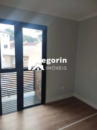 Imagem Sobrado à venda em Curitiba, Tingui, com 3 quartos, 150m²