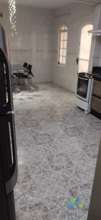 Imagem Sobrado à venda em Condomínio Fechado com 4 suítes e 4 vagas em Vila Moraes, São Paulo/SP