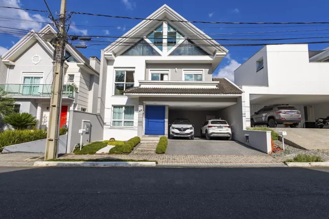 Imagem Casa de alto padrão em condomínio, aceita permuta!