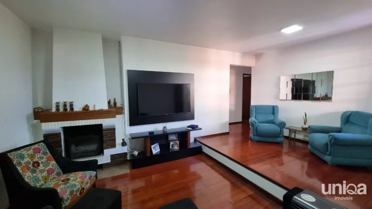 Imagem Ótima casa em bairro residencial entre o centro e a UFSM.