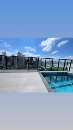 Imagem Cobertura duplex mobiliada com 3 suítes e 3 vagas de garagem com vista beira-rio em Itajaí