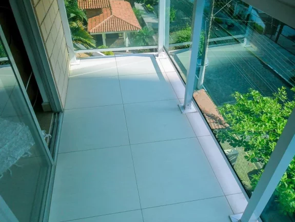 Imagem Apartamento com 3 dormitórios à venda, 130 m² por R$ 360.000,00 - Enseada - Guarujá/SP