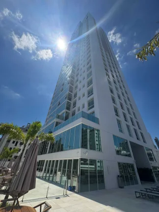 Imagem Apartamento com 3 dormitórios sendo 3 suítes e 2 vagas de garagem em Balneário Camboriú/SC