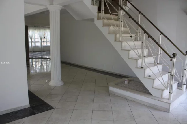 Imagem Espetacular casa em condomínio à venda em Alphaville Residencial Dois, Barueri-SP: 4 quartos, 4 suítes, 5 banheiros, 4 vagas, 400m²!