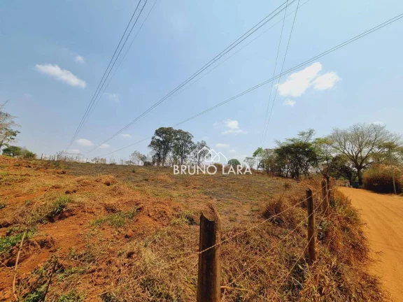 Imagem Terreno á venda em Mateus Leme, MG na Varginha.