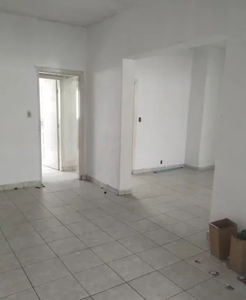 Imagem Prédio Comercial à Venda no Centro de Santo André-SP: 2 Salas, 3 Banheiros, 780m² de Área!