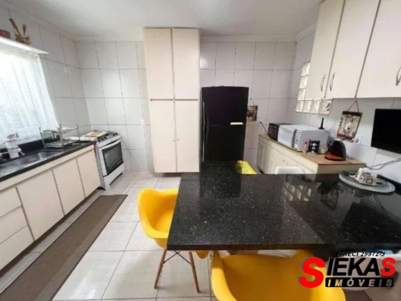 Imagem Imperdível oportunidade de adquirir uma casa de 3 quartos na Vila Carrão, São Paulo - SP: 1 suíte, 1 sala, 1 banheiro, 2 vagas de garagem e 207m² de área.
