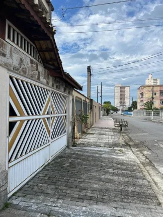 Imagem CASA COM 123.5 m² - BALNEARIO MARACANA - PRAIA GRANDE SP