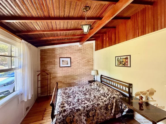 Imagem Linda Casa a venda em área arborizada em Campos do Jordão