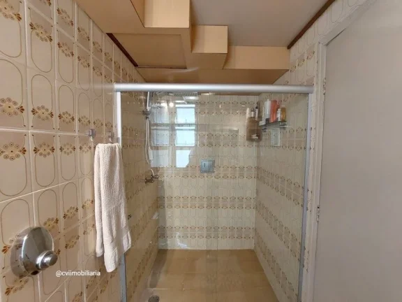 Imagem Descubra seu novo lar no coração do bairro Funcionários, em Belo Horizonte! Este espaçoso aparta...
