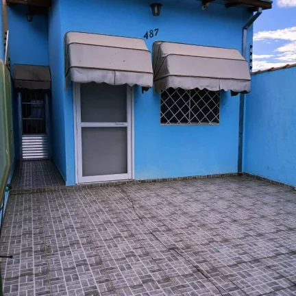 Casa com 2 quartos sendo 1 suíte no Mombaça Pinda