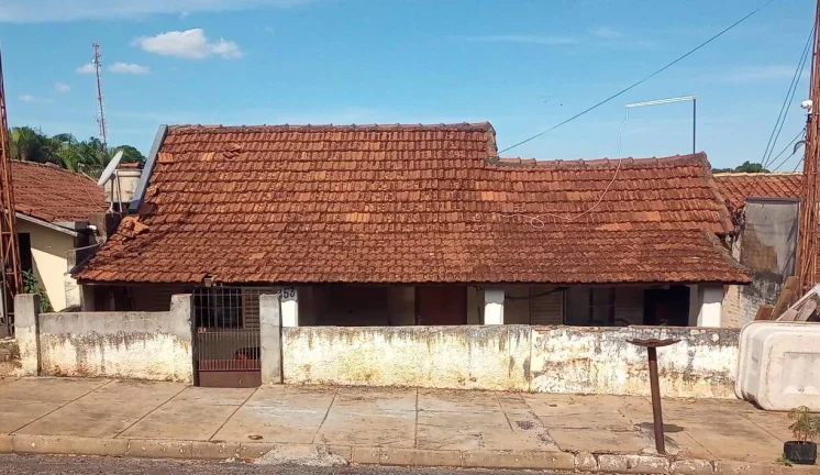 Imagem OTIMA CASA À VENDA NO CENTRO DE VALPARAISO SP
