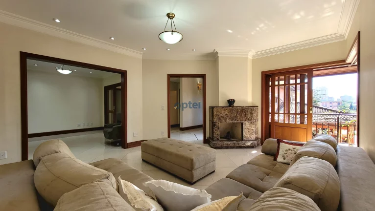 Imagem Casa Alto padrão em terreno de 2 lotes, 5 dormitórios (4 suítes) em condomínio fechado Forest Hills - Jd. Hollywood - São Bernardo do Campo