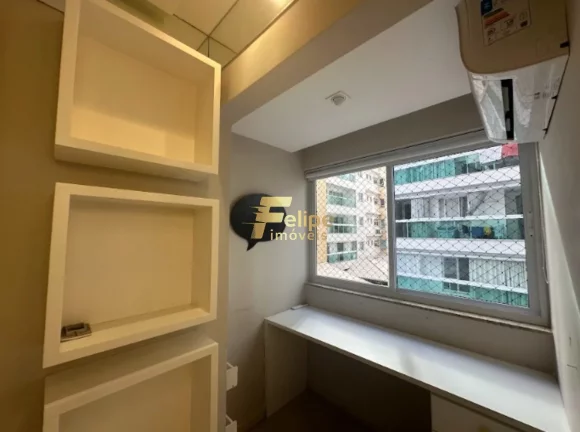 Imagem LINDO APARTAMENTO SEMIMOBILIADO COM 3 QUARTOS NA PRAIA DA COSTA.