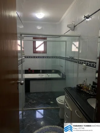Imagem Sobrado no Bairro Campestre em Santo André com 3 suites e 5 vagas.