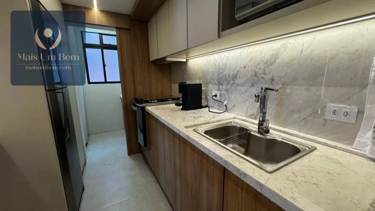 Imagem Apartamento com 2 quartos, 1 suíte, mobiliado, sacada com churrasqueira à venda, 82 m² por R$ 843.000 - Bairro Ahú - Curitiba/PR