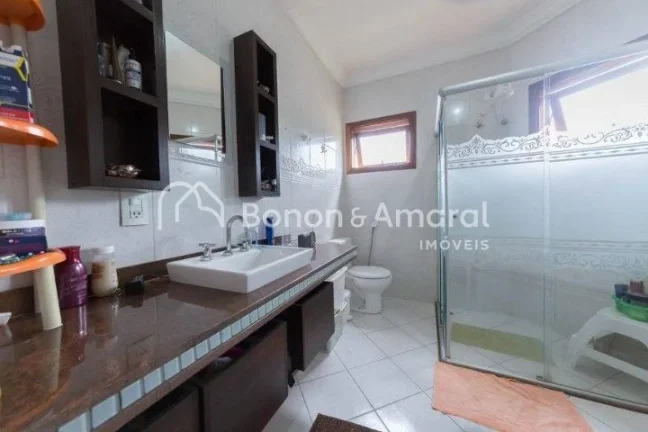 Imagem Localização privilegiada. Hall de entrada com escritório. Sala de estar, sala de jantar, lavabo, ...