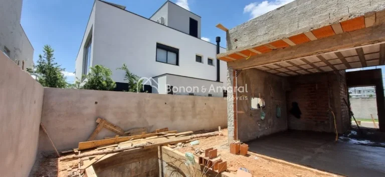 Imagem Casa novíssima em finalização de construção, com projeto inovador, localizada em um dos melhore...