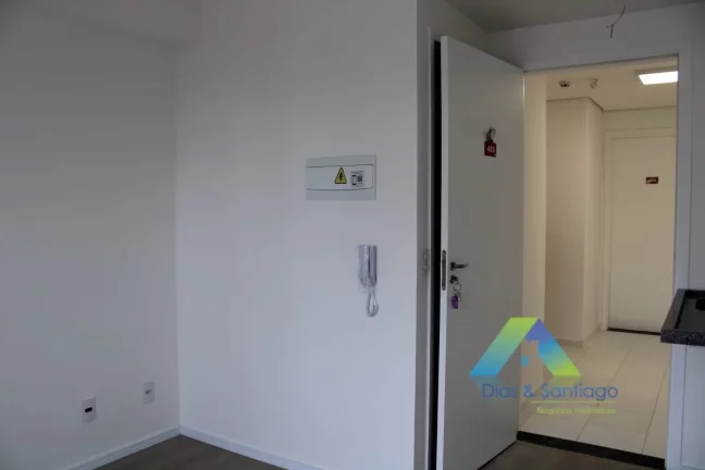 Imagem Lindo apartamento studio novo em localização privilegiada na área nobre e plana da Vila das Mercês próximo de todos os comercios!